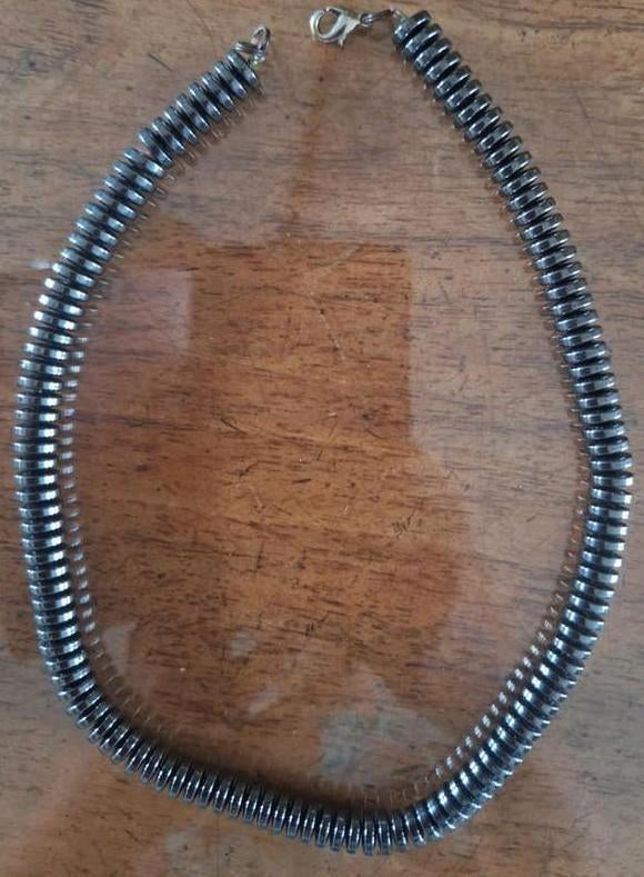 Elegante Hematiet Ketting - Donkergrijs Glanzend, Sieraden, Tassen en Uiterlijk, Kettingen, Gebruikt, Ophalen of Verzenden, Steen of Mineraal