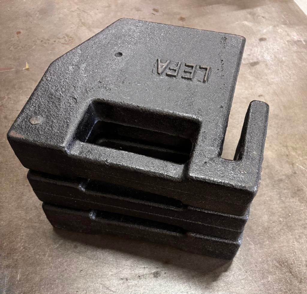 3x frontgewicht 15 kg p/stuk = 45 kg totaal tbv minitractor, Ophalen of Verzenden, Gebruikt, Mini