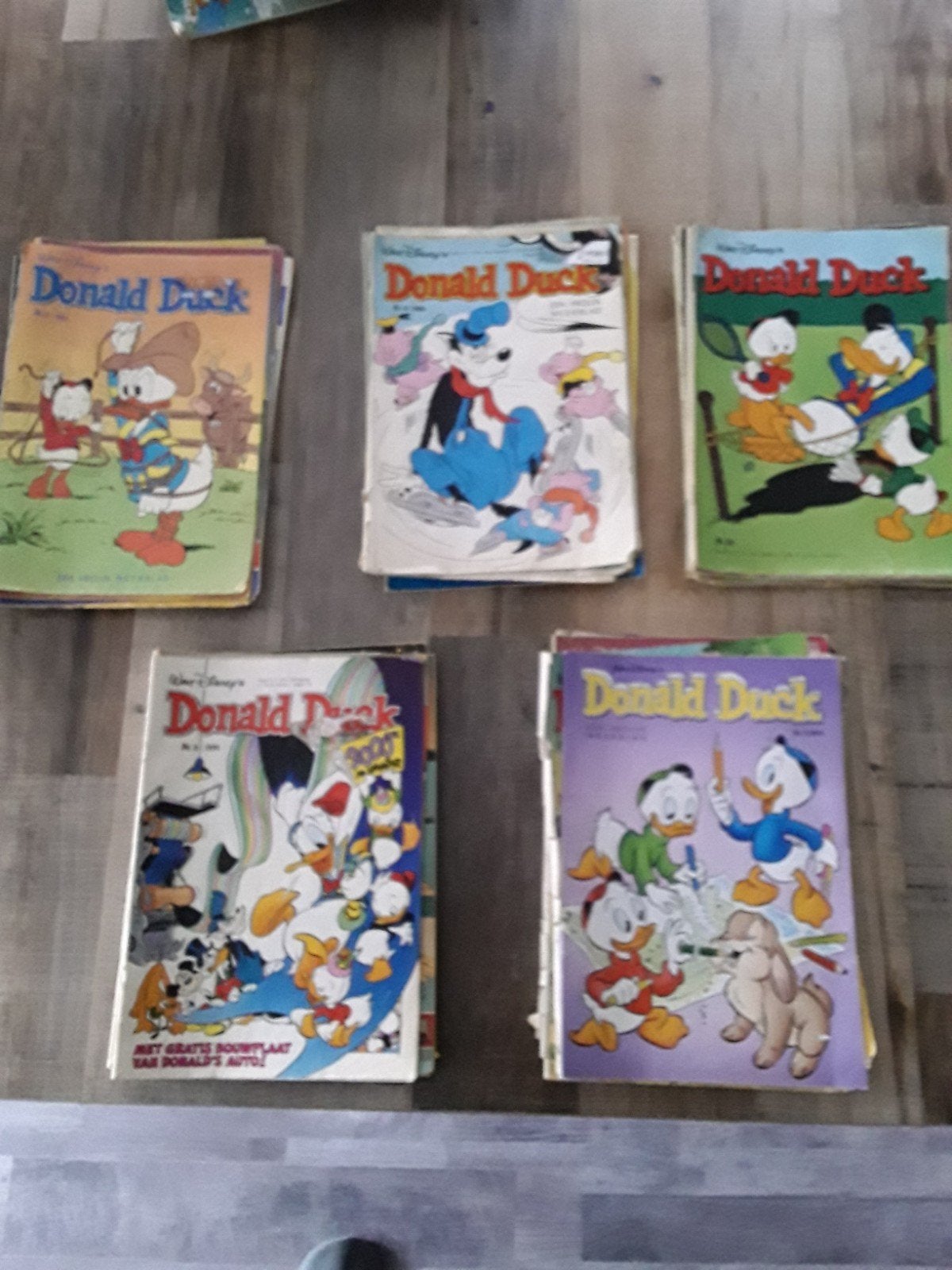 50 donaldducks 18 stripboeken die maar een bod, Meerdere comics, Ophalen, Gelezen, Europa