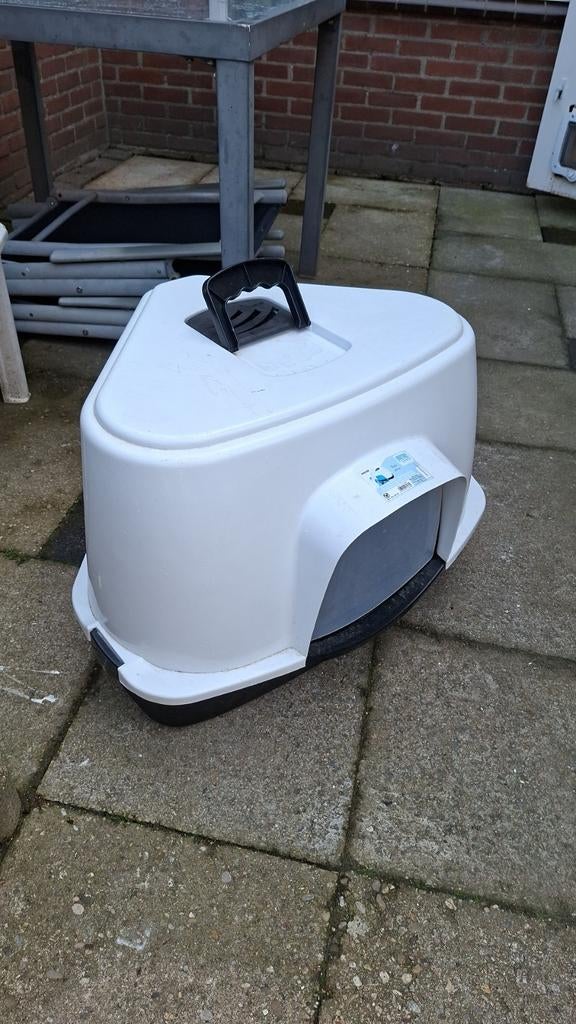 Kattenbak voor in een hoek  ruime kattenbak, Dieren en Toebehoren, Kattenbakken, Ophalen