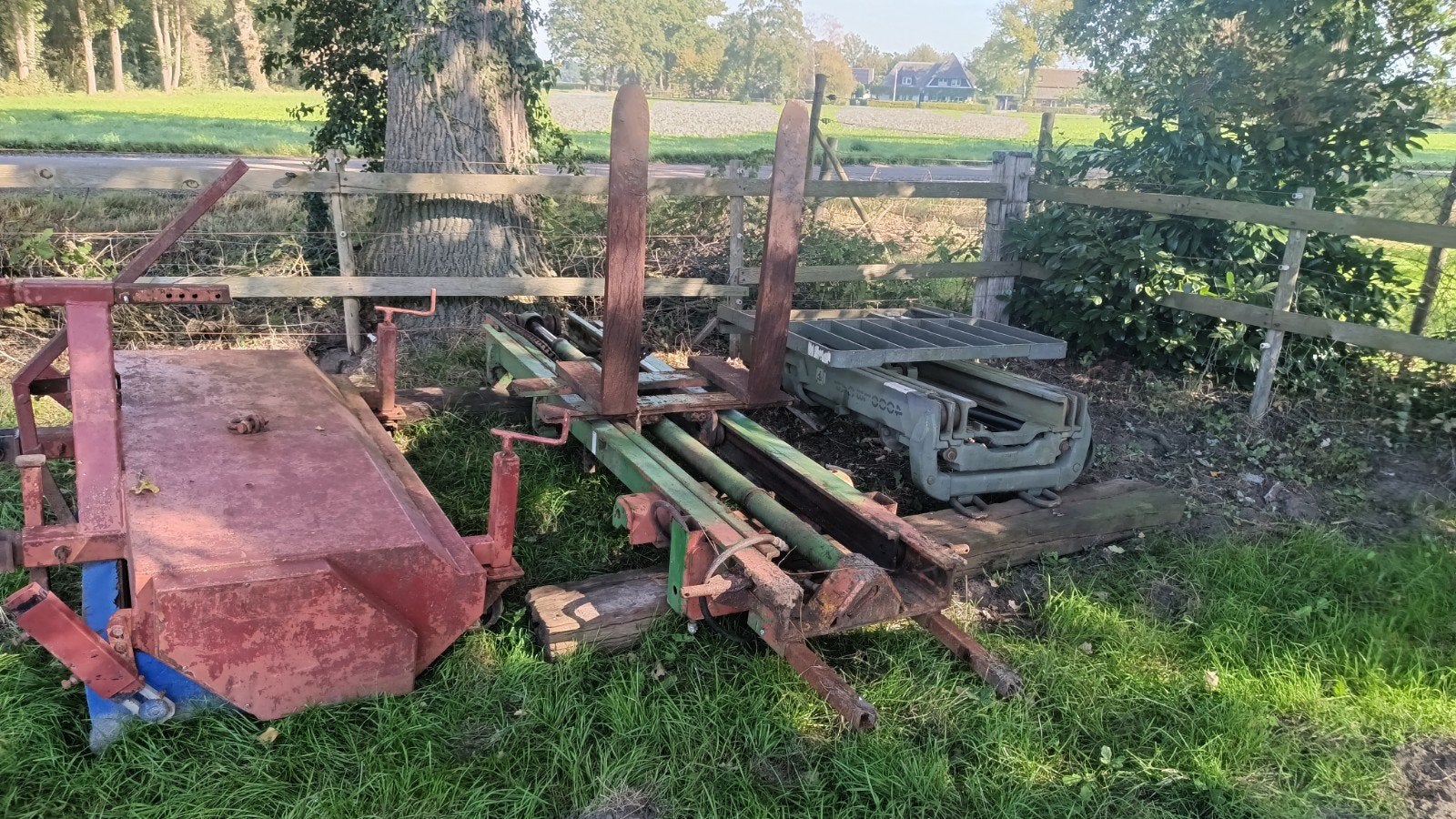 Hyster triplomast zijshift / Hefmast/Veegmachine tractor, Zakelijke goederen, Ophalen