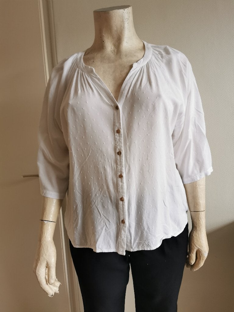 416 .. zgan blouse van fransa maat 44 - 46 ??, Ophalen of Verzenden, Zo goed als nieuw, Wit, Blouse of Tuniek