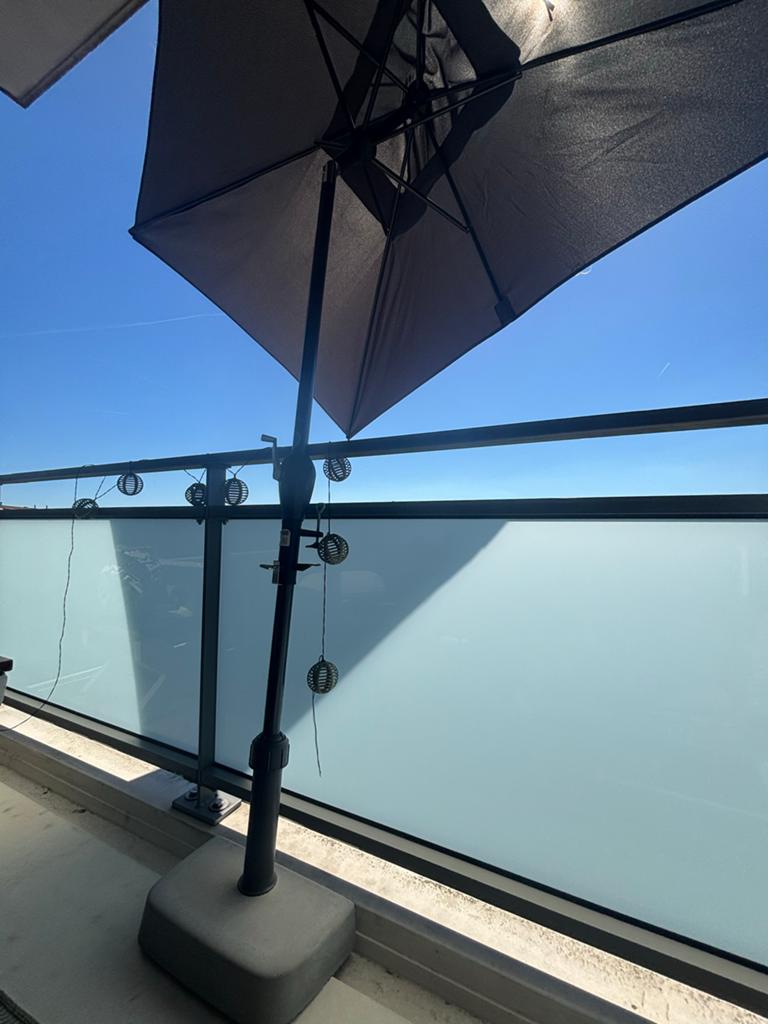 Parasol met voet te koop, Ophalen of Verzenden