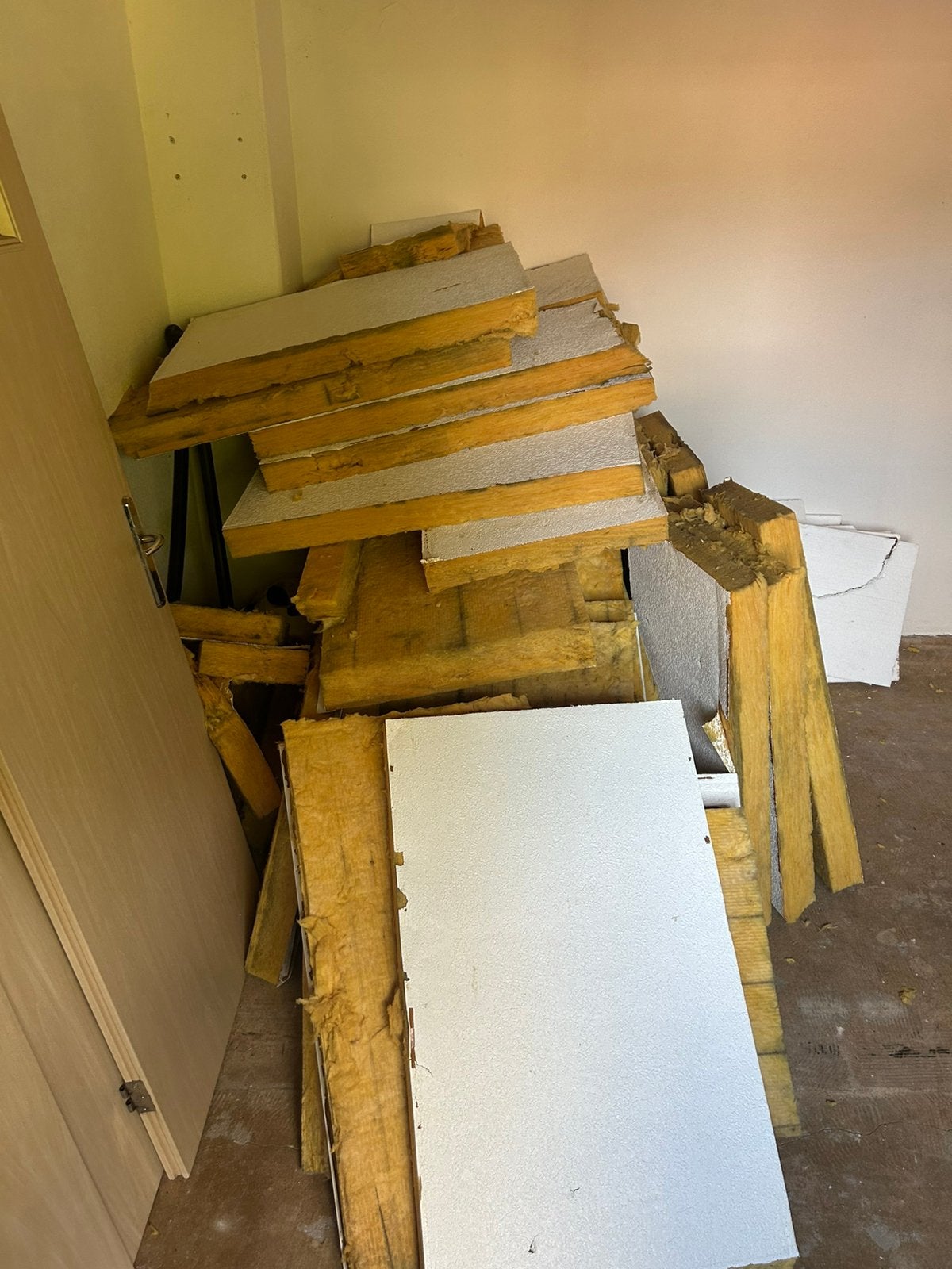 Isolatie 70mm dik, Ophalen, Minder dan 25 mm, Zo goed als nieuw, Plank