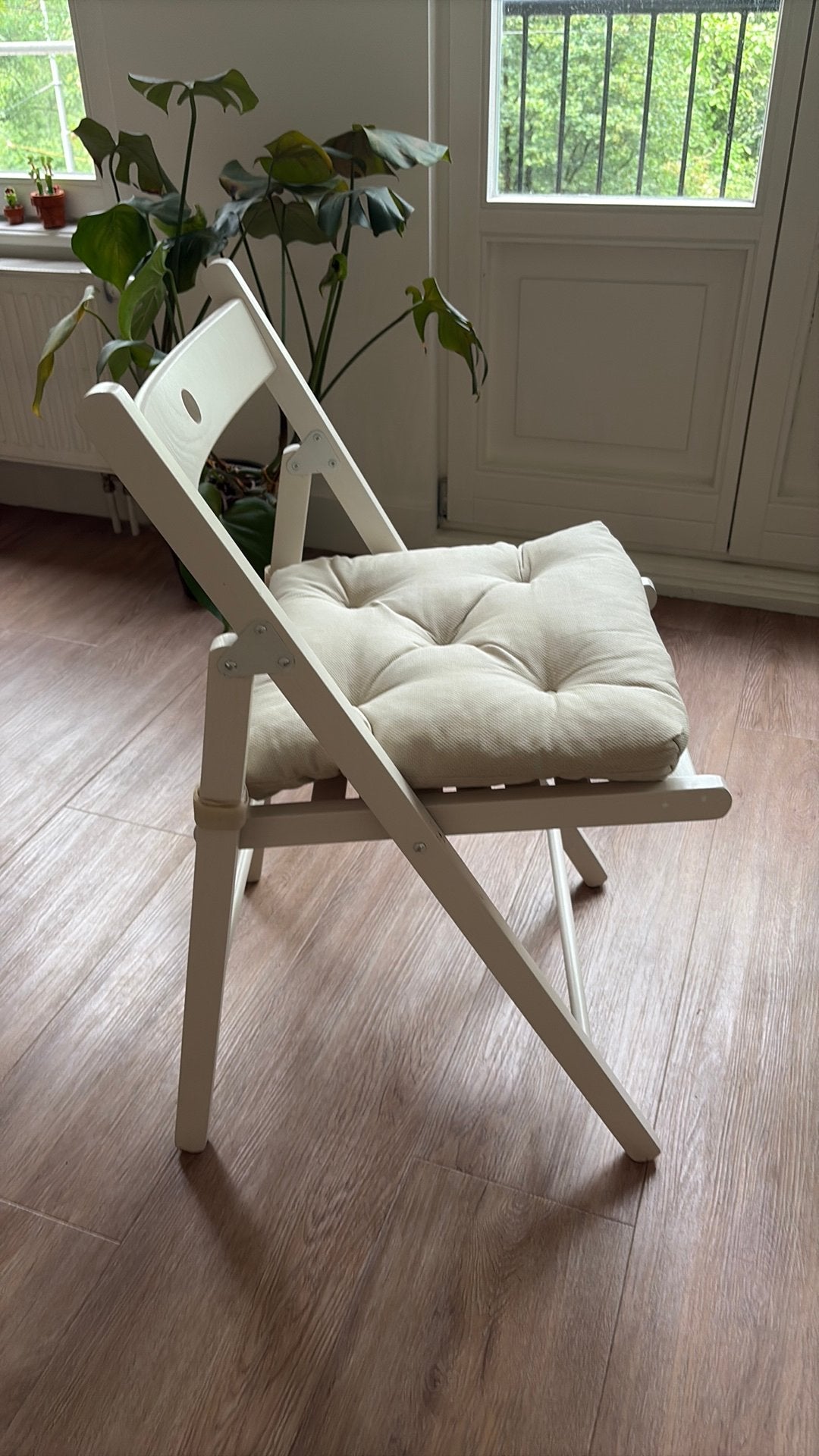 Ikea chair, Huis en Inrichting, Stoelen, Ophalen, Zo goed als nieuw, Wit, Eén