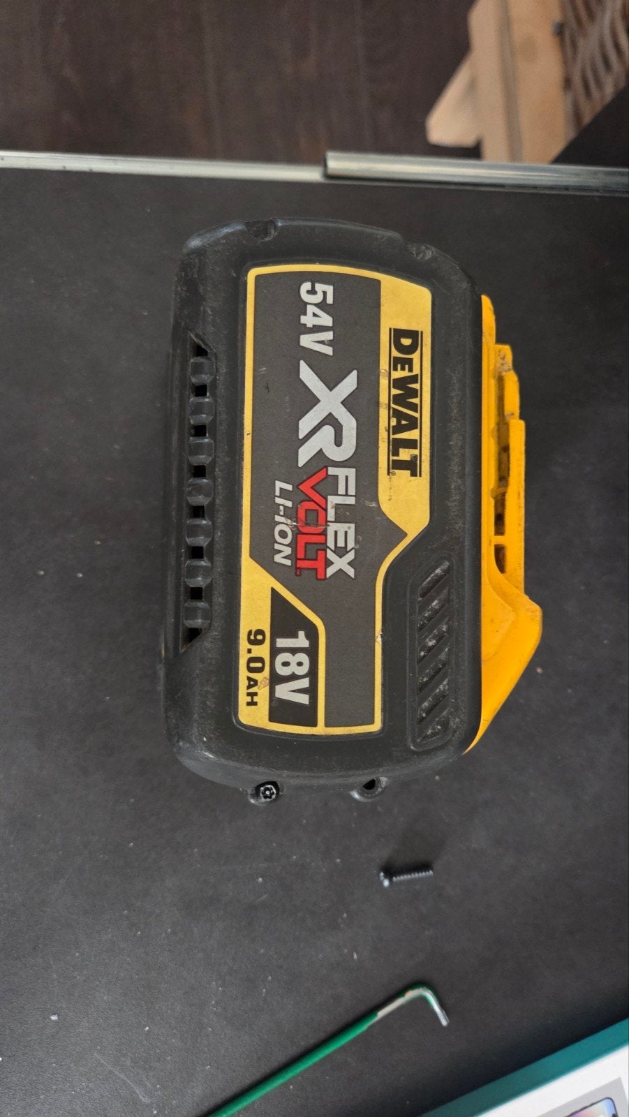 DeWalt 54V XR FlexVolt 9.0Ah Accu - Defect/Onderdelen, Ophalen of Verzenden, Gebruikt