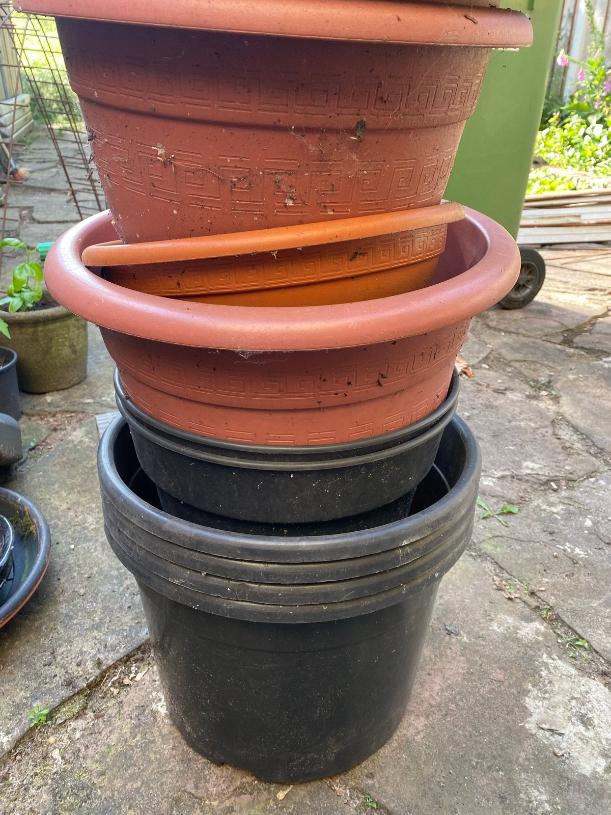 Diverse bloempotten en plantenbakken, Ophalen, Kunststof, Gebruikt, 40 cm of meer