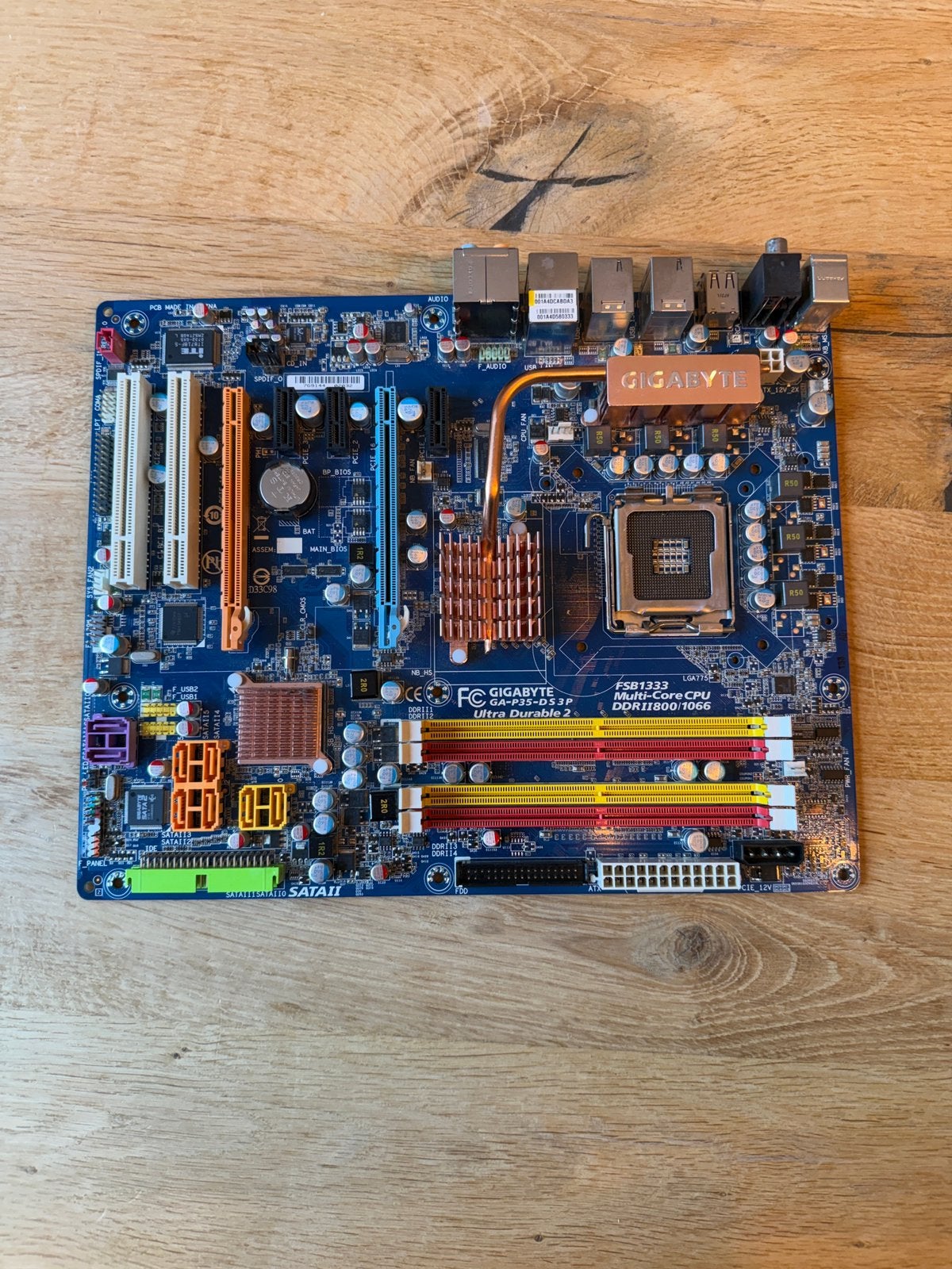 Gigabyte GA-P35-DS3P Moederbord - DDR2 - Socket 775, Computers en Software, Moederborden, Gebruikt, Intel, DDR2, Ophalen of Verzenden