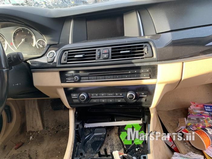 Navigatie Display van een BMW 5-Serie, Gebruikt, -, -, Ophalen of Verzenden