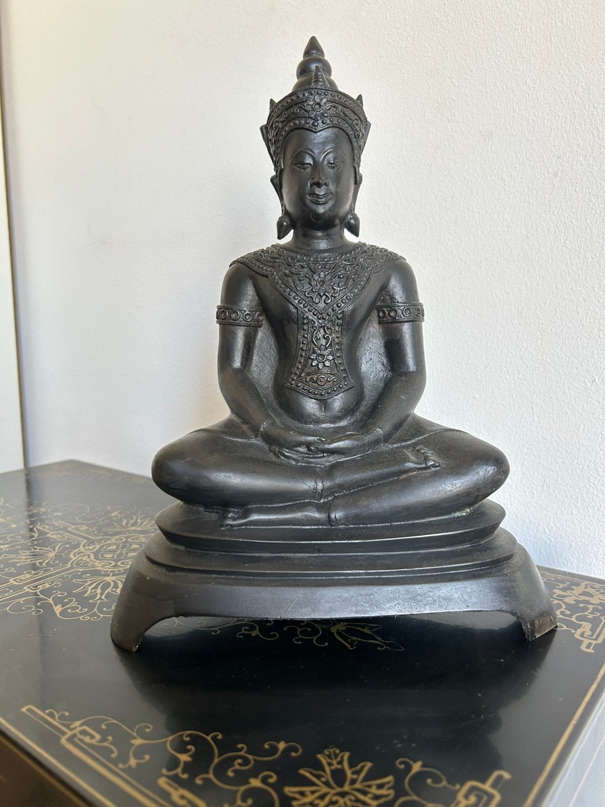 Laotiaanse bronzen gekroonde Boeddha met donker patina, Ophalen of Verzenden, Zo goed als nieuw