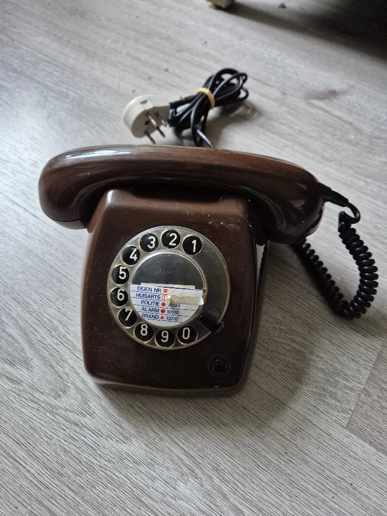 Mocca bruin vermoed PTT Draaischijf Telefoon t65 de luxe, Ophalen of Verzenden, Gebruikt, Met draaischijf