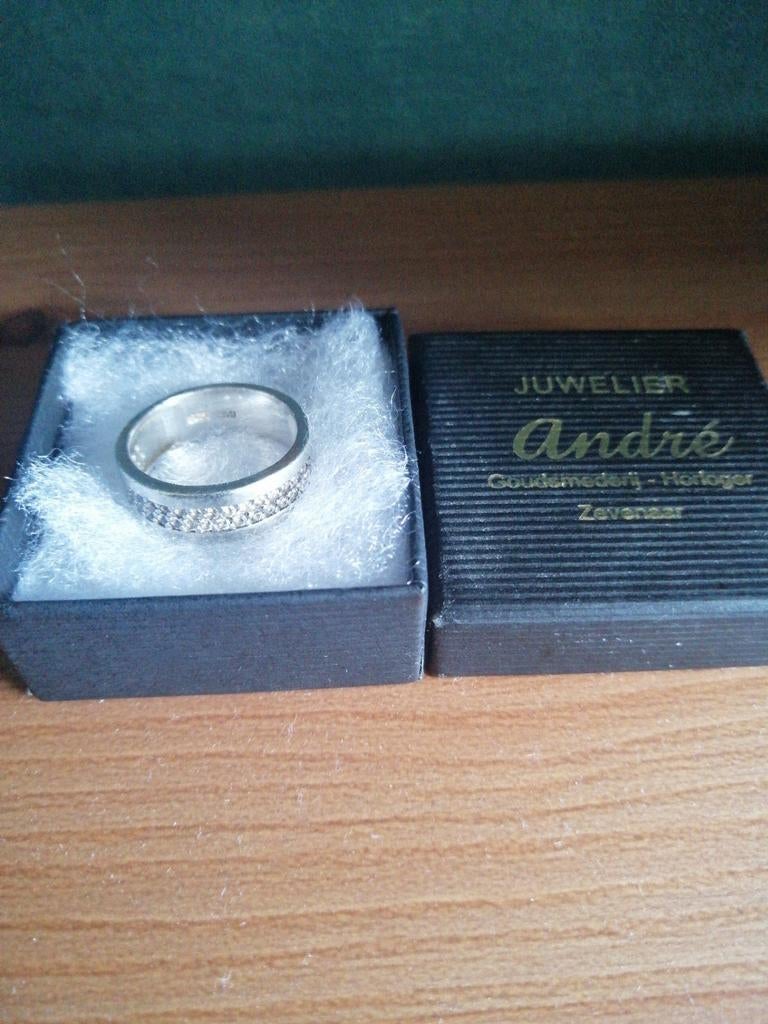 Zilveren ring met steentjes maat 18, Ophalen of Verzenden, Zilver, Ring