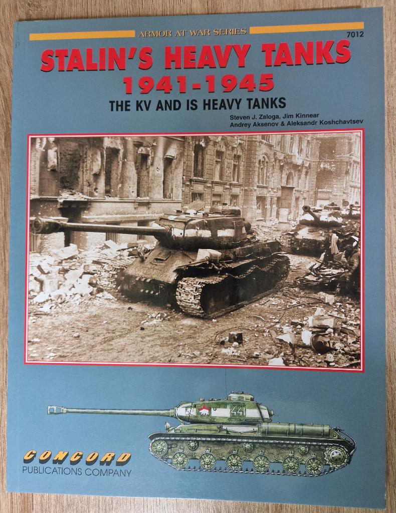 Armor at War Series: Stalin's Heavy Tanks 1941-1945:, Tweede Wereldoorlog, Nieuw, Ophalen of Verzenden, Landmacht