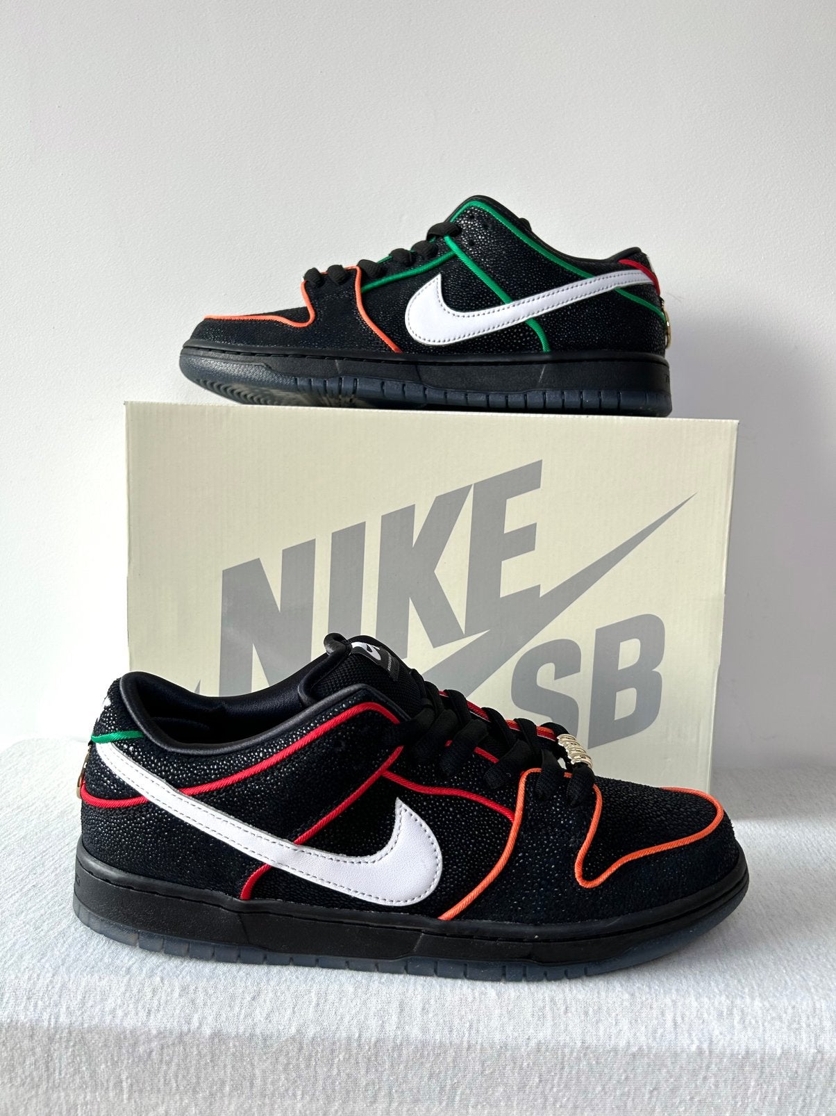 Nike SB Dunk Low Bronx Girls Skate (EU 44), Zwart, Nike, Nieuw, Ophalen of Verzenden