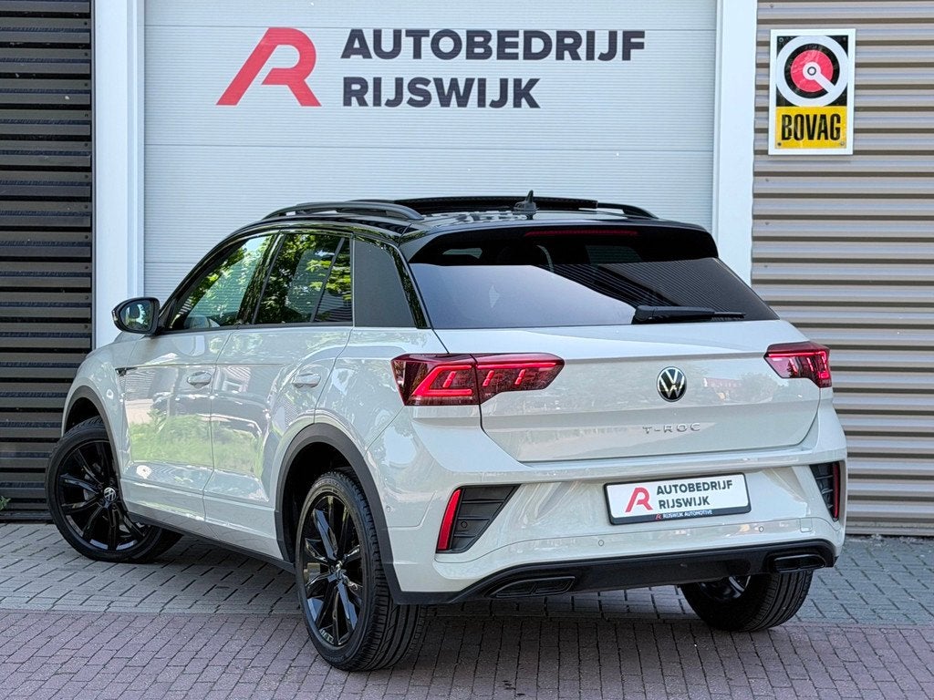 Volkswagen T-Roc 1.5 TSI 3x R-Line Pano/IQ.Light/Beats, Auto's, 12 maanden, 1258 kg, 4 cilinders, Alcantara