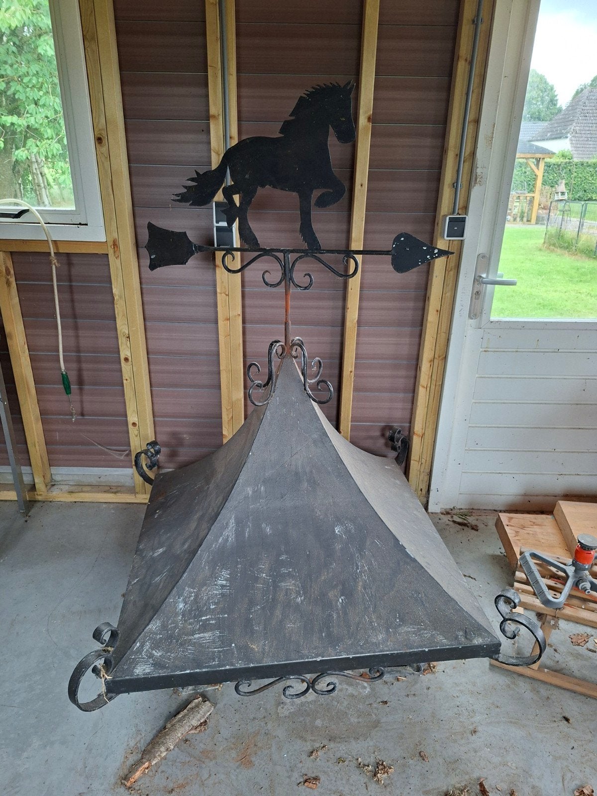 Schoorsteenkap, Ophalen