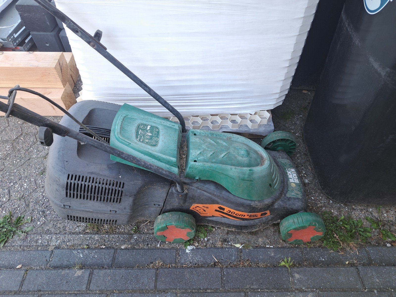 Black+Decker elektrische grasmaaier 30cm, Tuin en Terras, Grasmaaiers, Cirkelmaaier, Gebruikt, Elektrische grasmaaier, Black+Decker