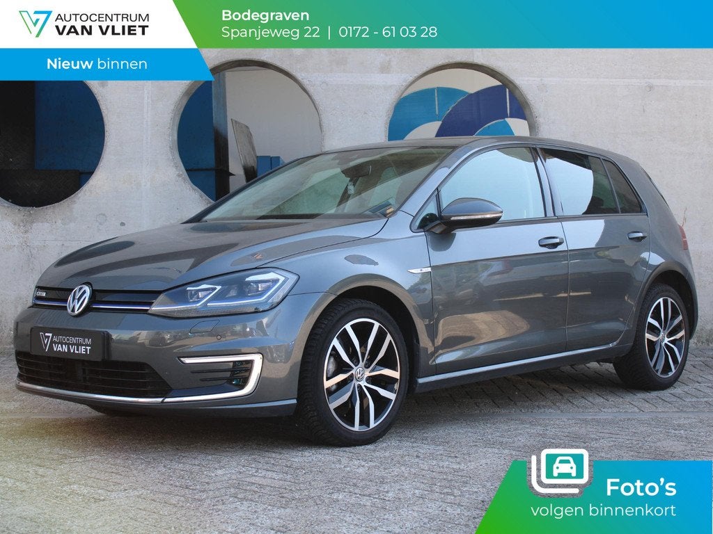 Volkswagen e-Golf e-Golf | STOELVERWARMING | APPLE CARPLAY /, Auto's, Volkswagen, 12 maanden, Gebruikt, Zwart, 231 km
