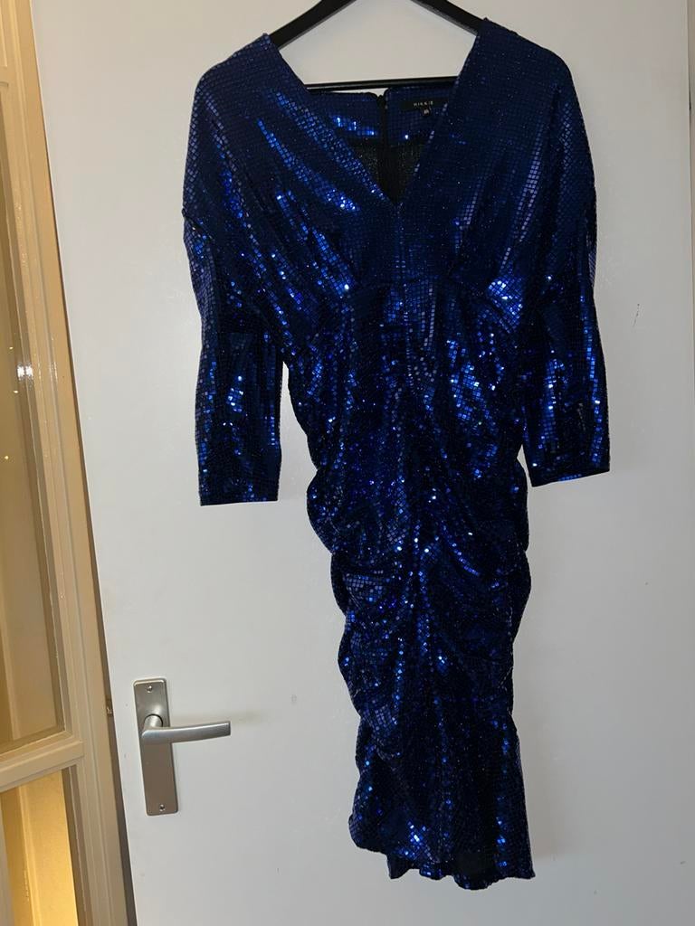 Nikkie glitter jurk blauw, maat L, Ophalen of Verzenden, Zo goed als nieuw, Blauw, Boven de knie