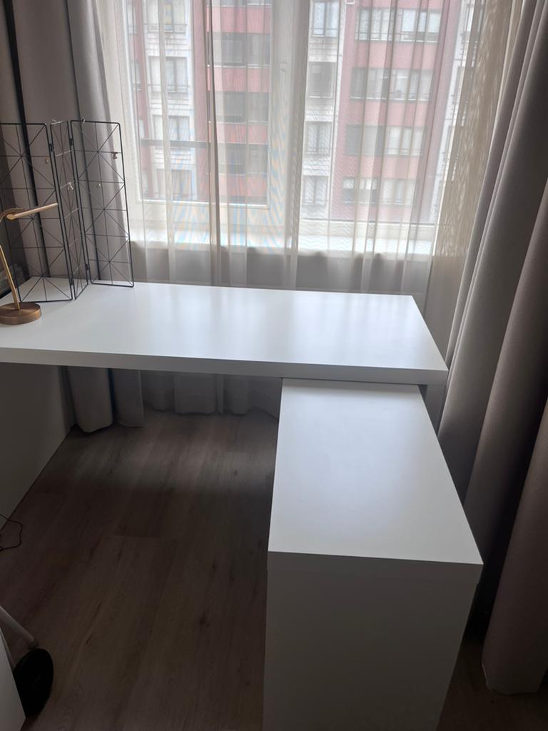 Ikea Malm bureau met uittrekbaar blad, Huis en Inrichting, Bureaus, Ophalen, 65 cm, Schoolbureau, Nieuw