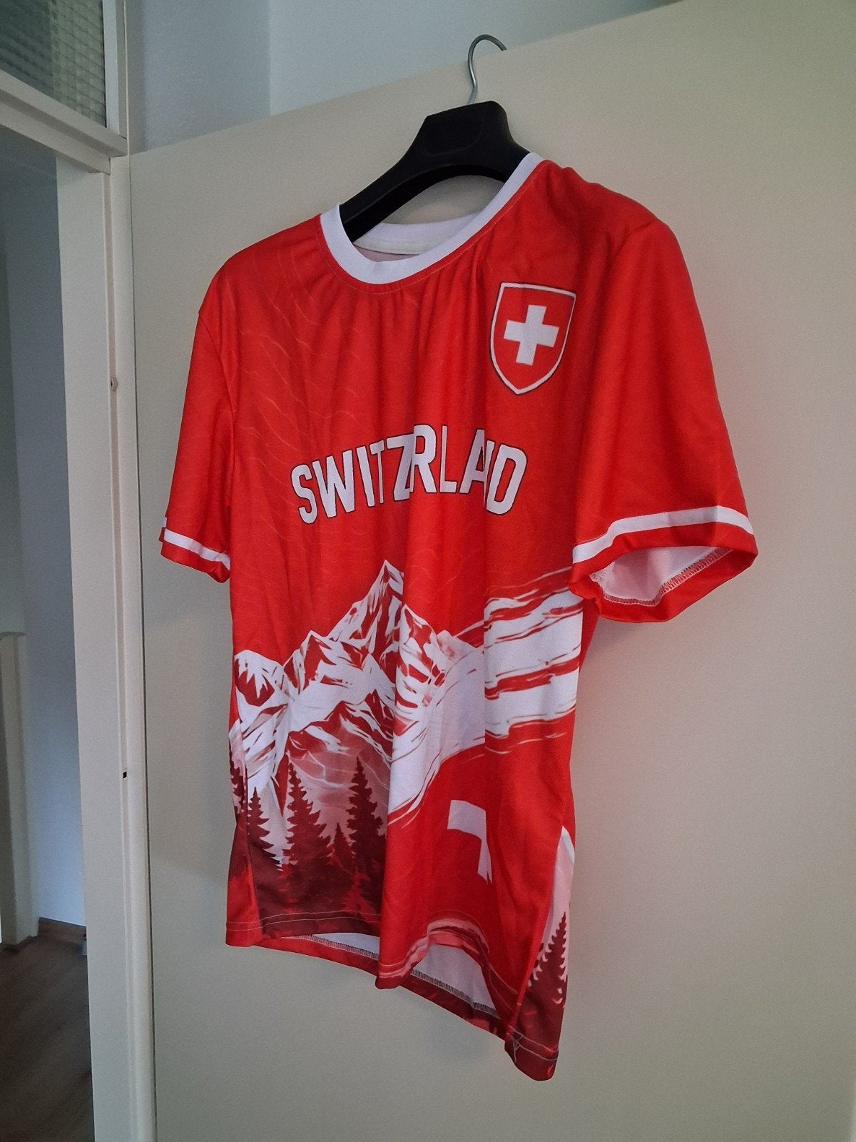 Heren Trainingsshirt Zwitserland Maat L, Maat 52/54 (L), Onbekend, Overige typen, Nieuw