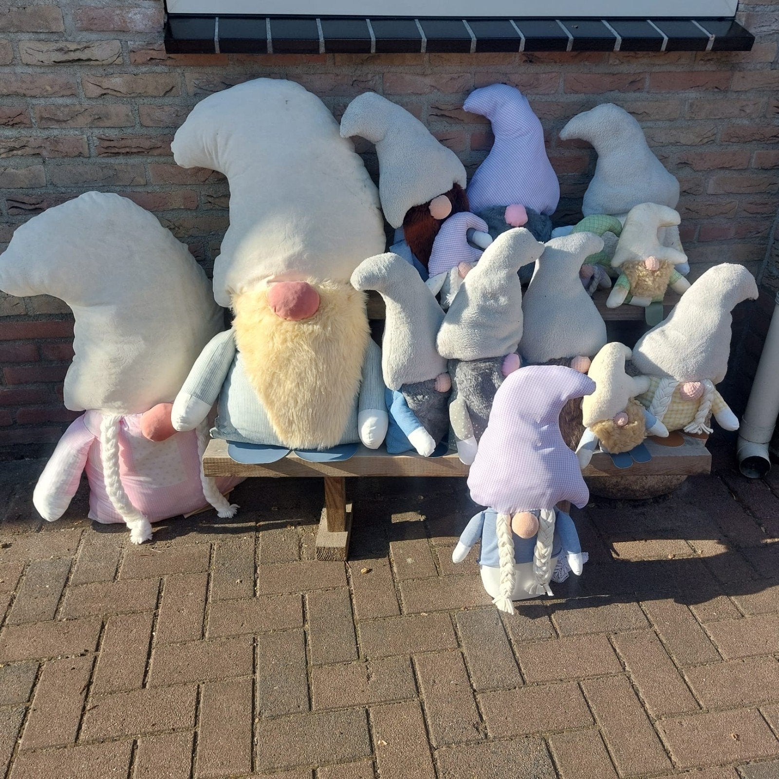 Grote familie gnomen - gebruikt op dorpsfeest, Gebruikt, Overige typen, Ophalen of Verzenden, Middelgroot (20 tot 80 cm)