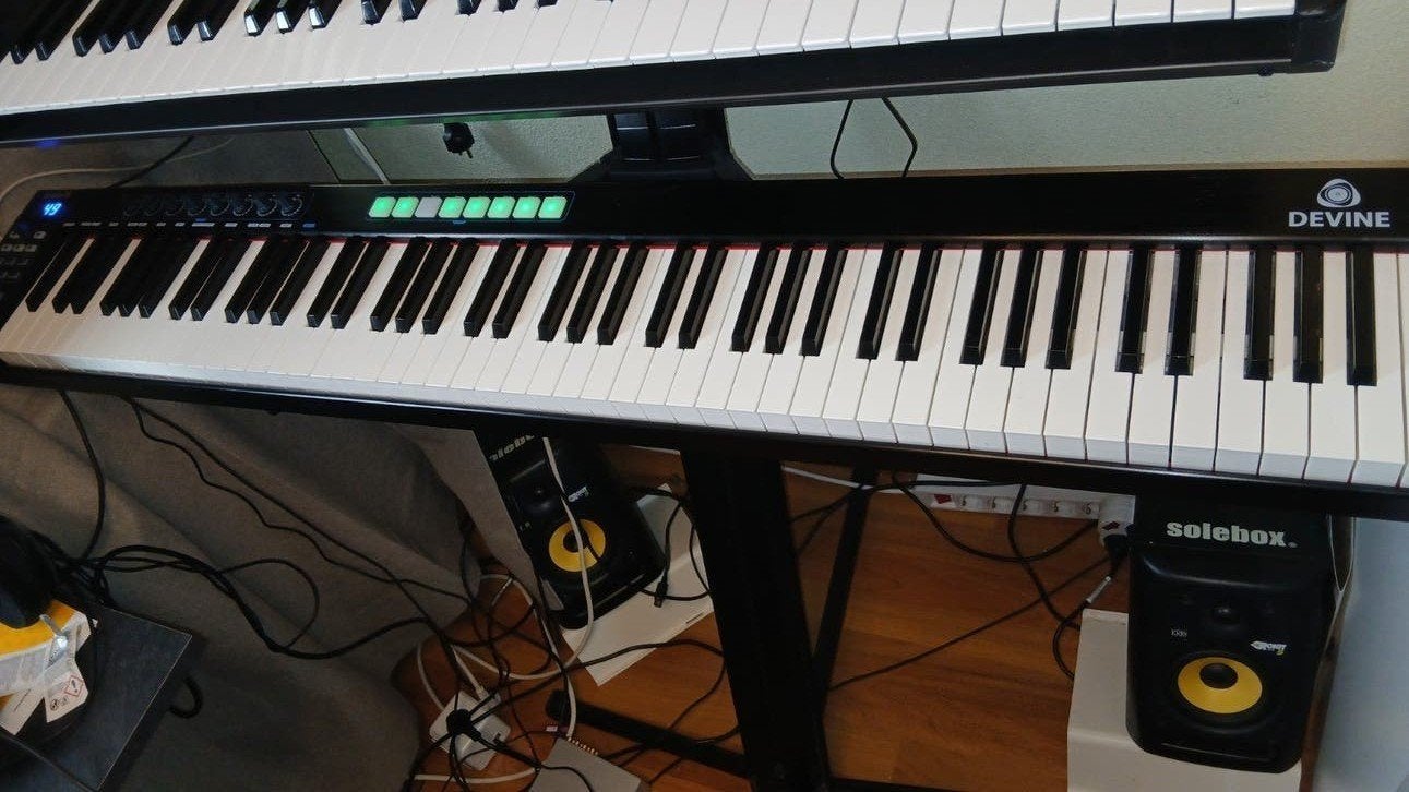 devine master keyboard versakey 88, Muziek en Instrumenten, Ophalen of Verzenden, Zo goed als nieuw