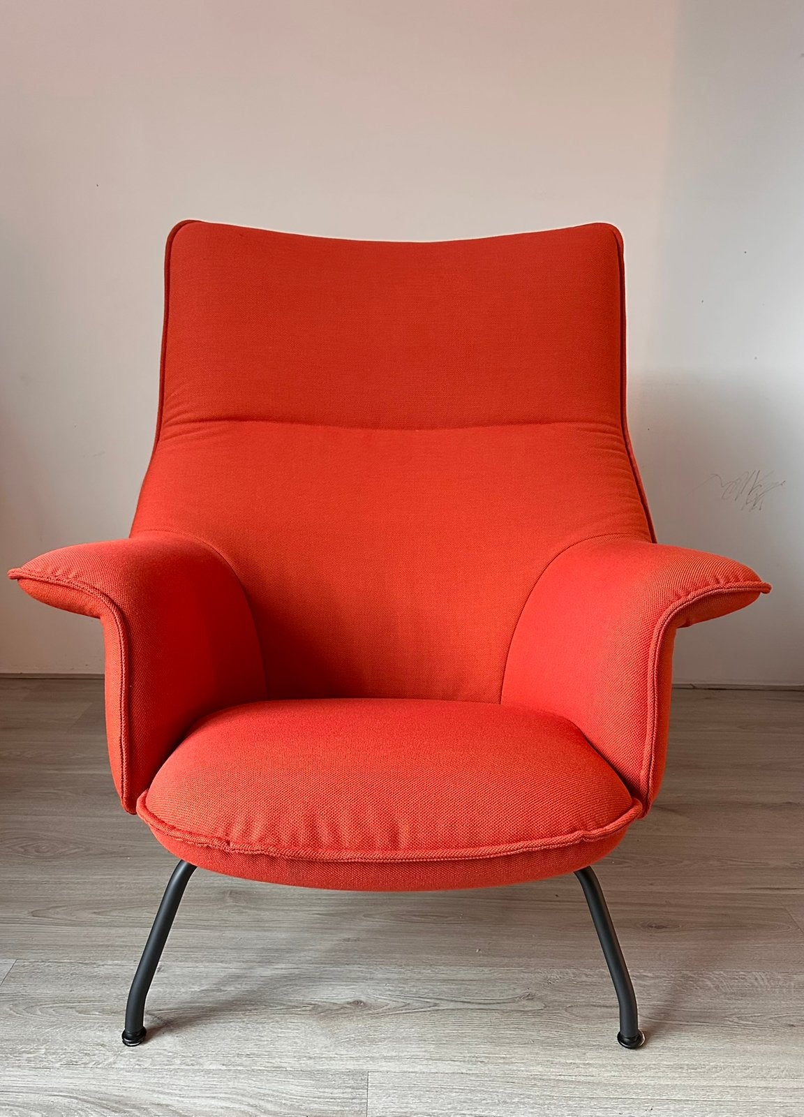 Muuto Doze design lounge fauteuil, Huis en Inrichting, Fauteuils, Zo goed als nieuw, 75 tot 100 cm, Ophalen
