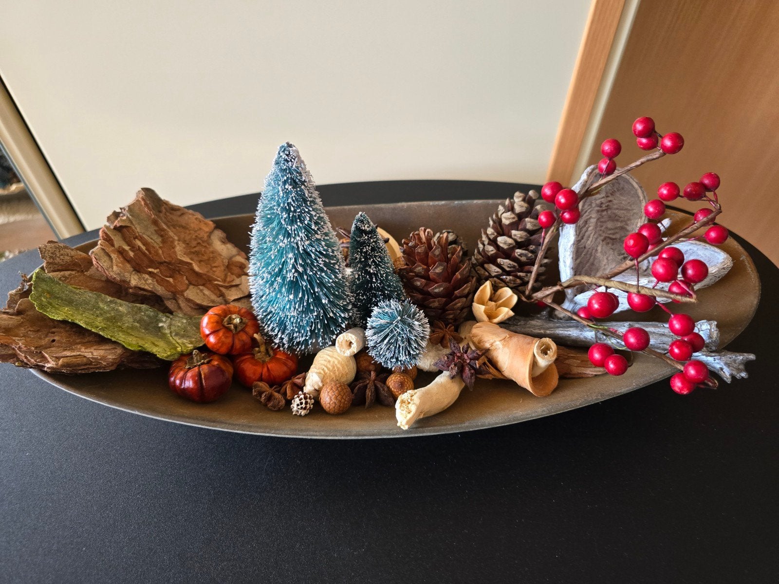 Robuust ovaal winterstuk op stoere Intratuin schaal, 40 cm, Diversen, Ophalen of Verzenden