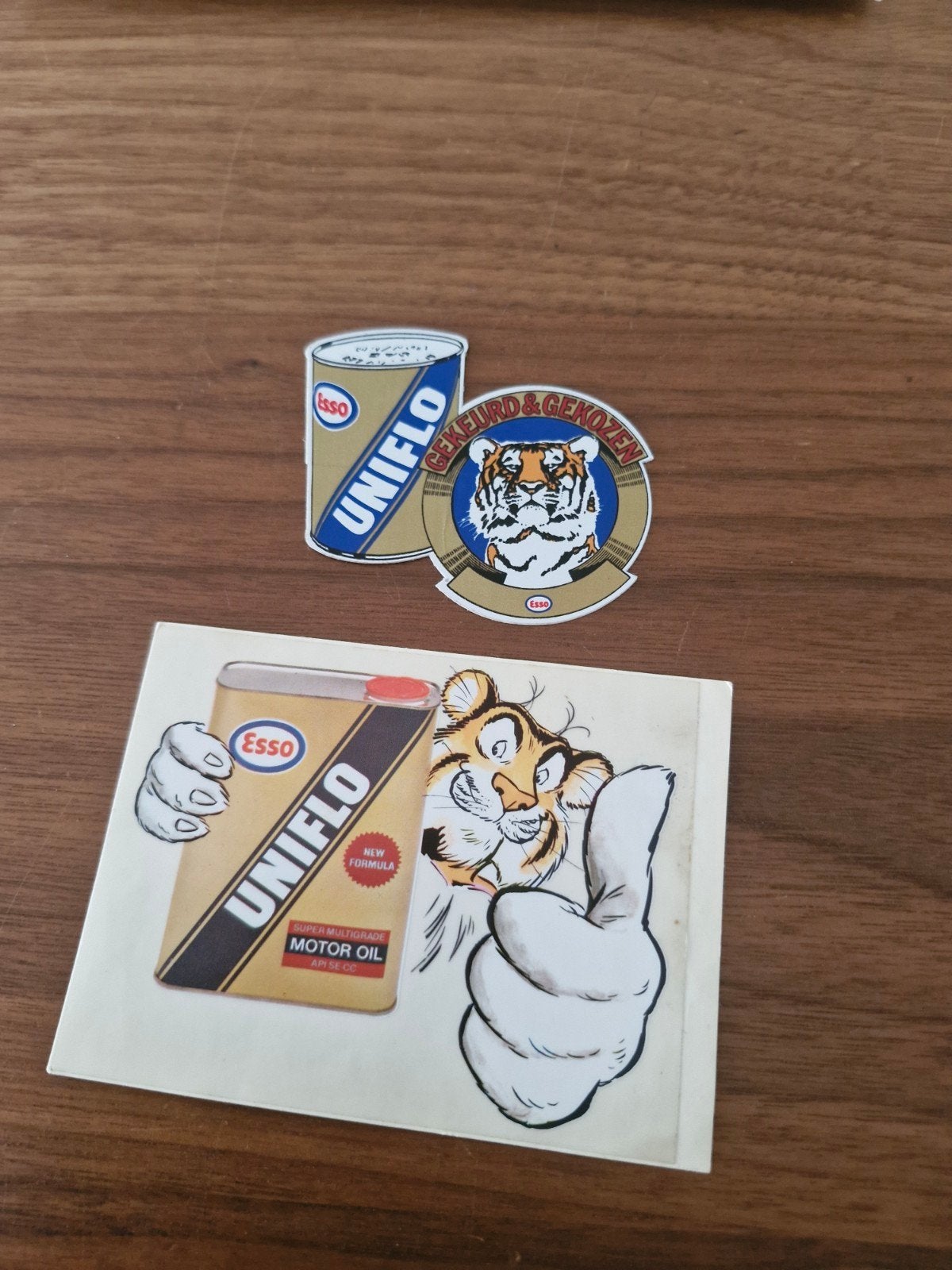 949 Vintage Esso Uniflo Stickers - Tijger en Olieblik, Ophalen of Verzenden, Gebruikt, Auto of Motor