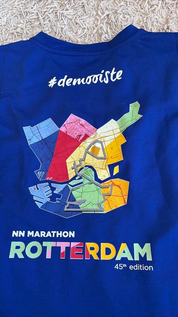 Rotterdam marathon shirt maat l asics nieuw, Kleding | Heren, T-shirts, Ophalen of Verzenden, Nieuw, Maat 52/54 (L), Blauw