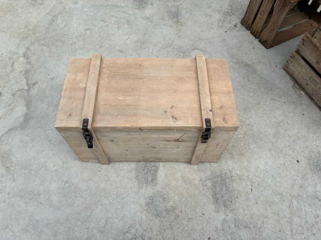 Kist van hout, Kunststof, 50 tot 100 cm, Ophalen of Verzenden, Zo goed als nieuw