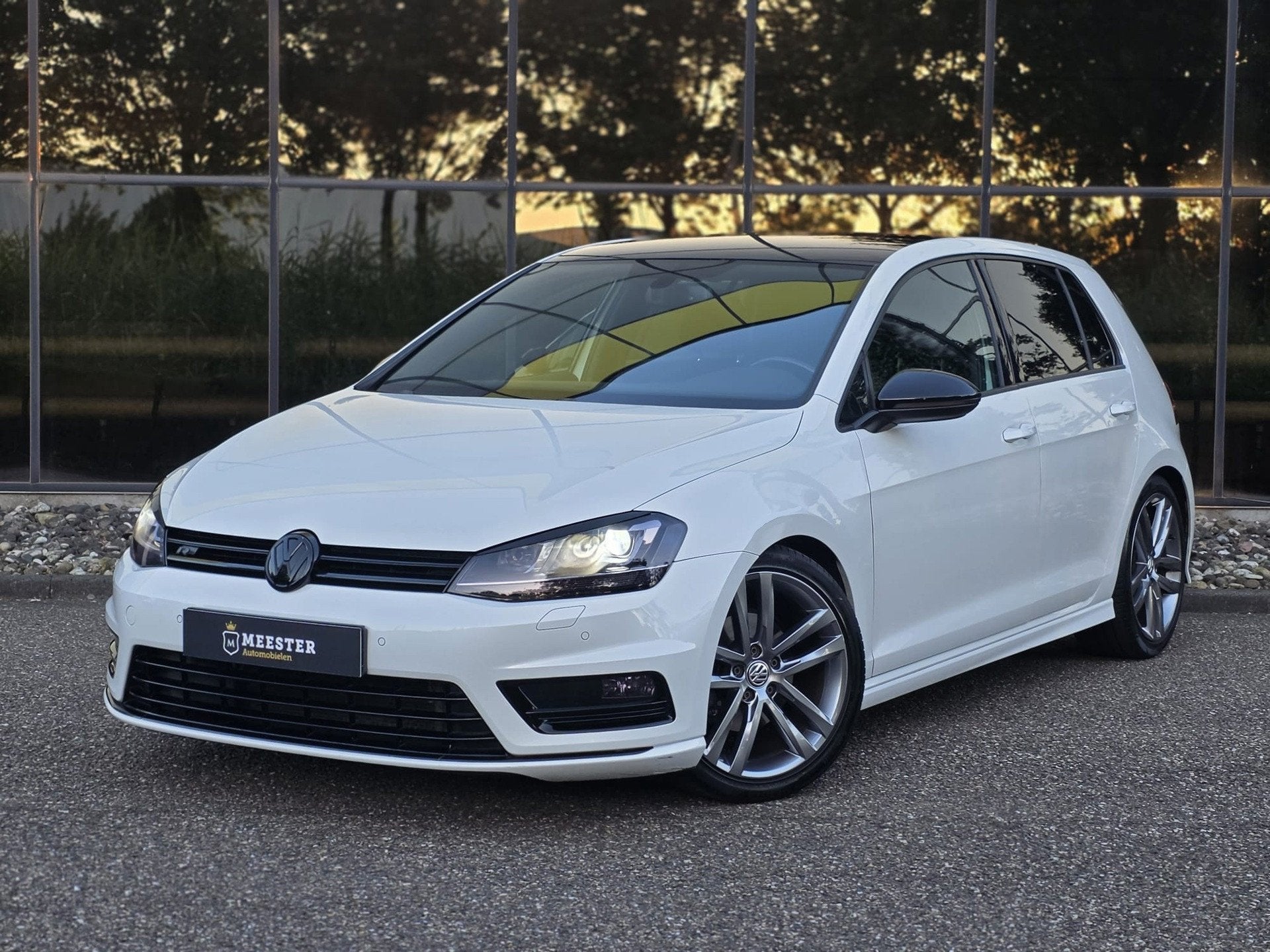 Volkswagen Golf 1.4 TSI |3x R-line |Xenon|Stoelverw, Auto's, Volkswagen, Gebruikt, 4 cilinders, Wit, 630 kg