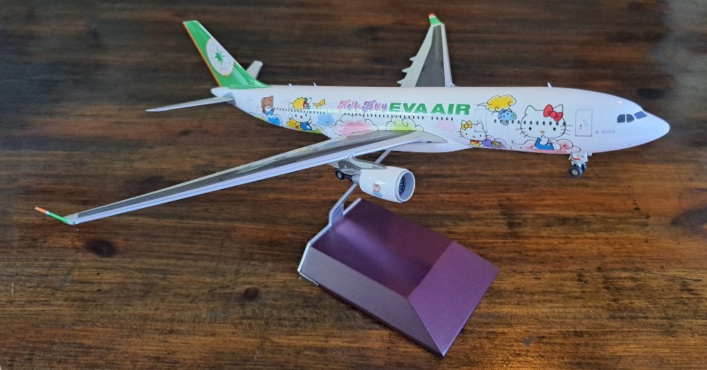 EVA AIR      HELLO KITTY LIVERY, Ophalen of Verzenden, Zo goed als nieuw, Schaalmodel