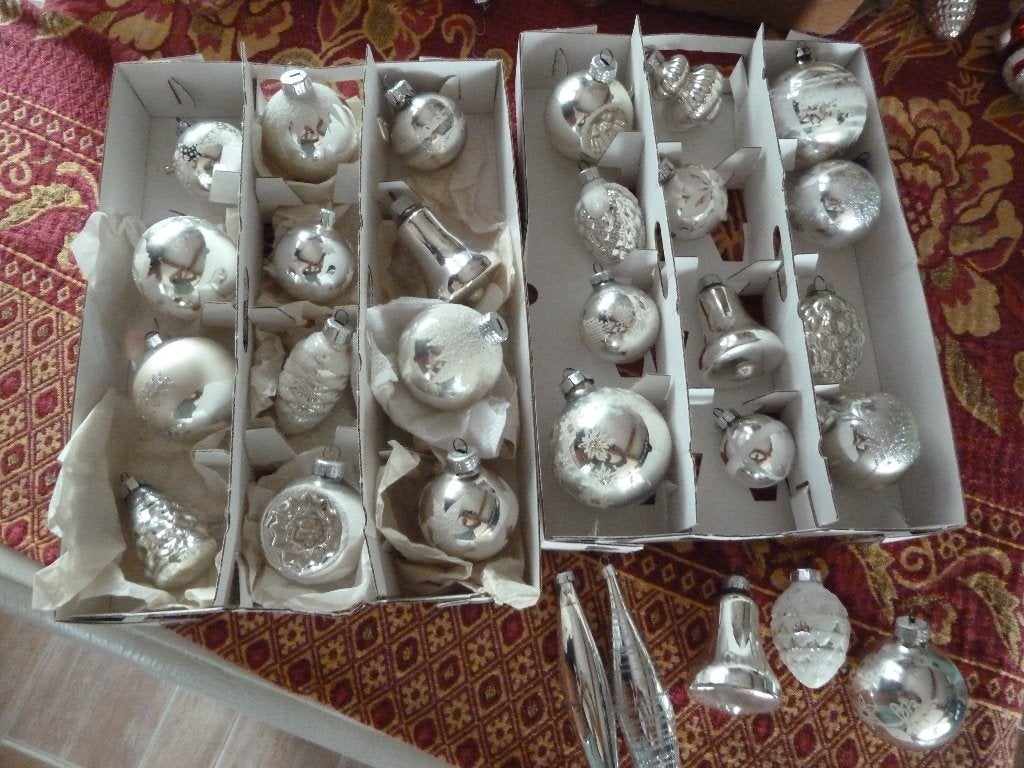 29 oude zilver kleurige kerstballen, Ophalen of Verzenden, Gebruikt