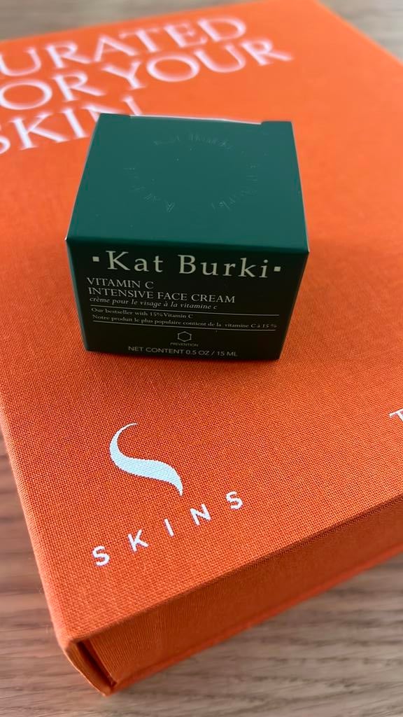 Vitamin C intensive face cream Kat Burki 15 ml NIEUW, Ophalen of Verzenden, Nieuw, Gehele gezicht
