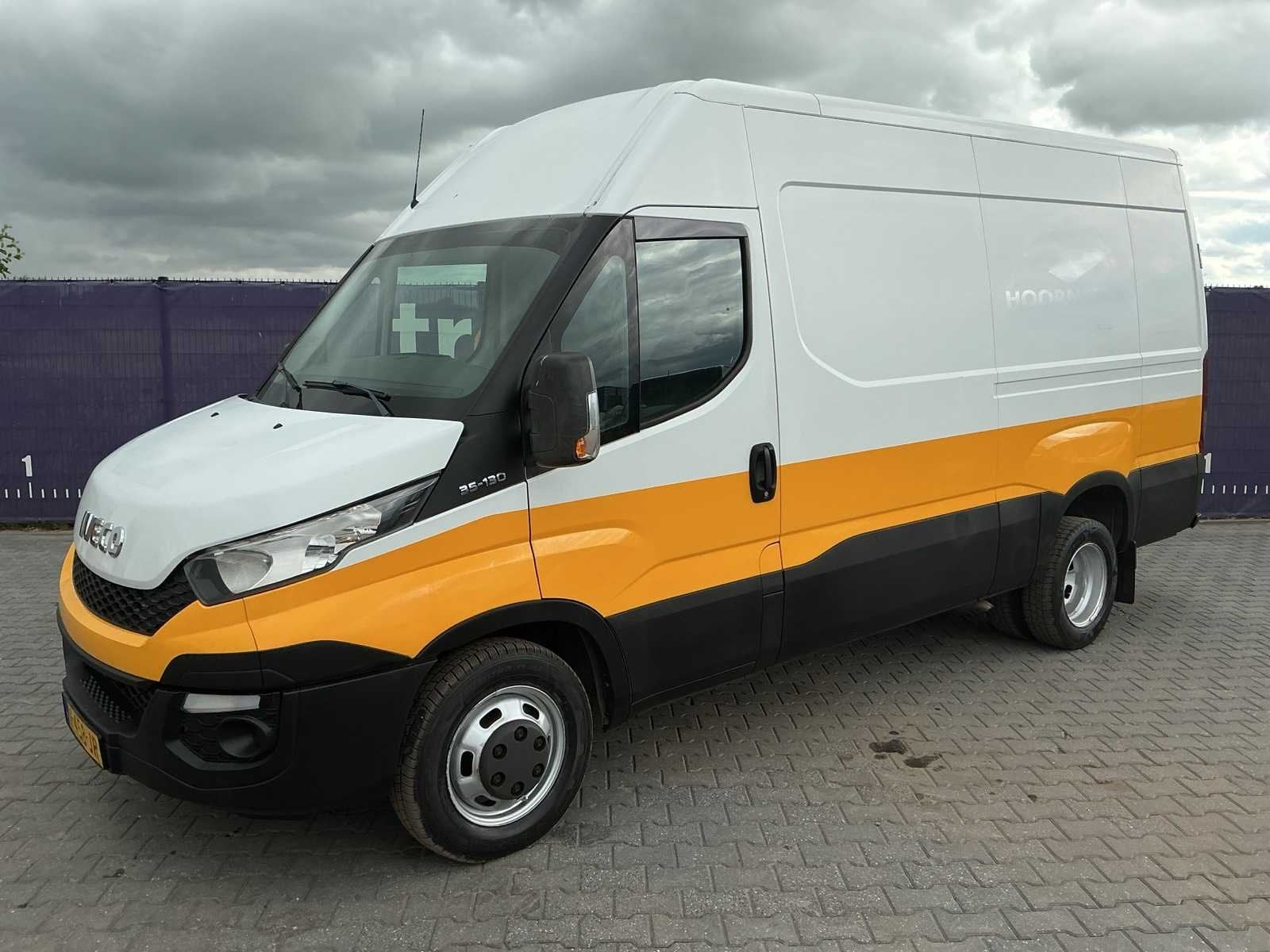 2015 - Iveco - Daily - 35C13V 2.3 L2H3 - Bedrijfswagen, Auto's, Euro 5, Gebruikt, Iveco, Bedrijf