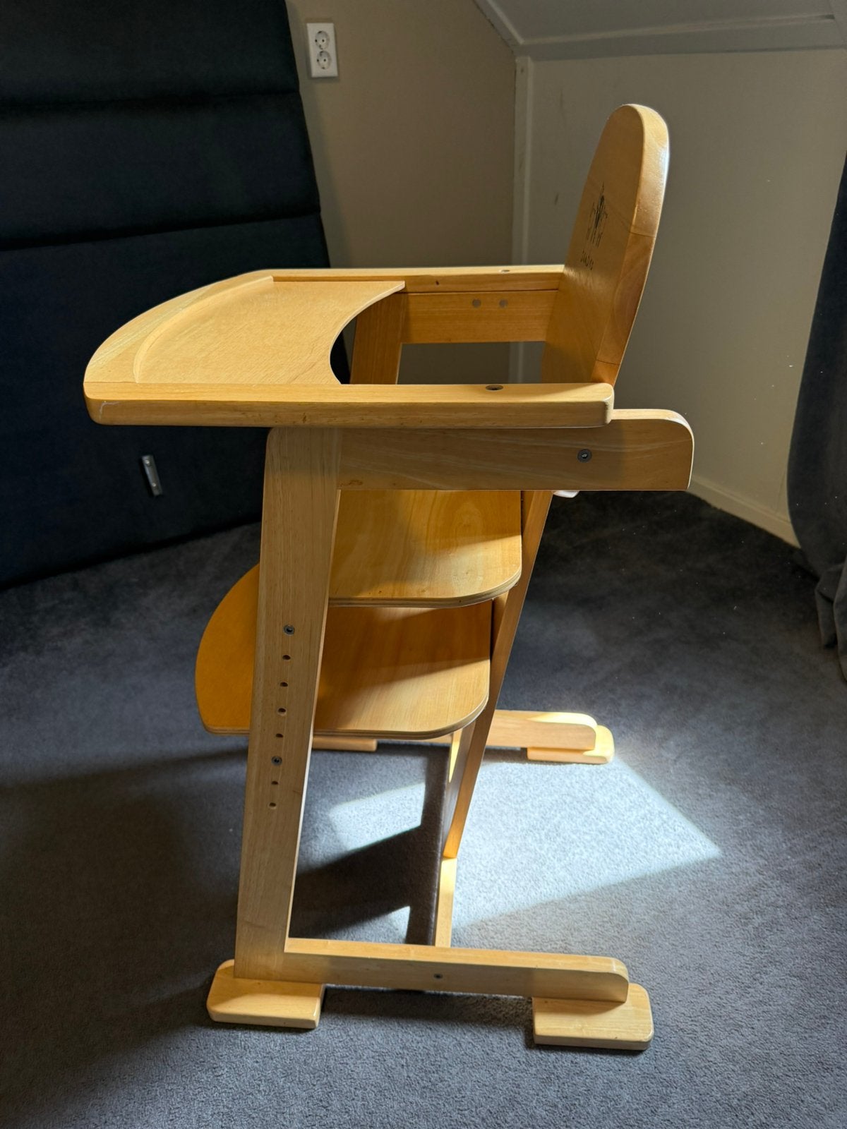 Bambino Meegroeistoel - Houten Kinderstoel, Kinderen en Baby's, Kinderstoelen, Gebruikt, Meegroeistoel, Afneembaar eetblad, Ophalen