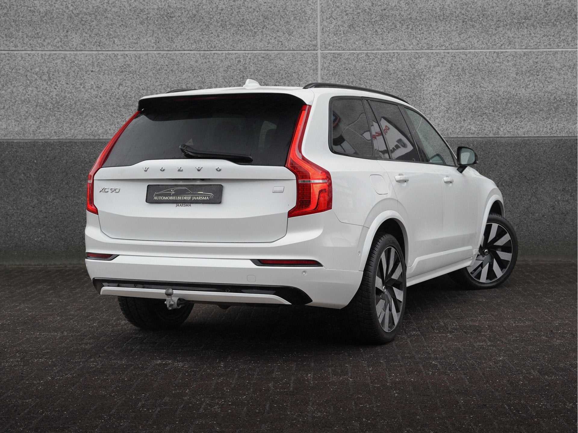 Volvo XC90 2.0 T8 Recharge AWD Ultimate Dark |7 zitpl. |SOH, Auto's, Gebruikt, Euro 6, 4 cilinders, 1969 cc