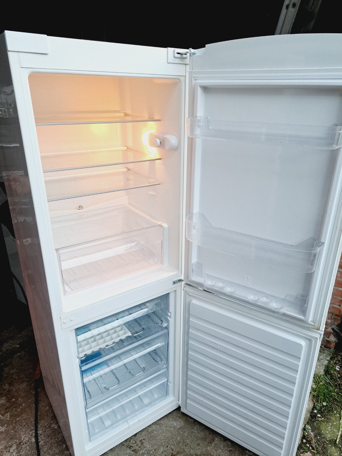 Whirlpool Koel-vriescombinatie - Wit - Zo goed als nieuw, 200 liter of meer, 60 cm of meer, Met aparte vriezer, Zo goed als nieuw
