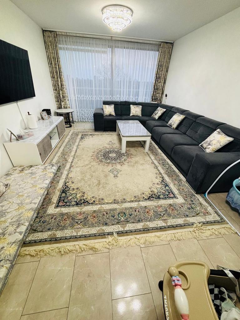 Mooi Perzisch tapijt, Gebruikt, Beige, 150 tot 200 cm, 200 cm of meer