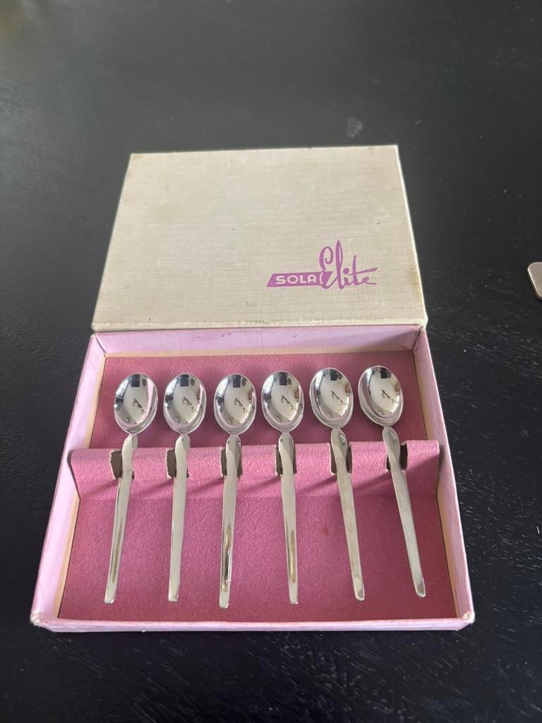 Setje van 6 koffielepeltjes in orginele doos, Ophalen of Verzenden, Zo goed als nieuw, Rvs of Chroom