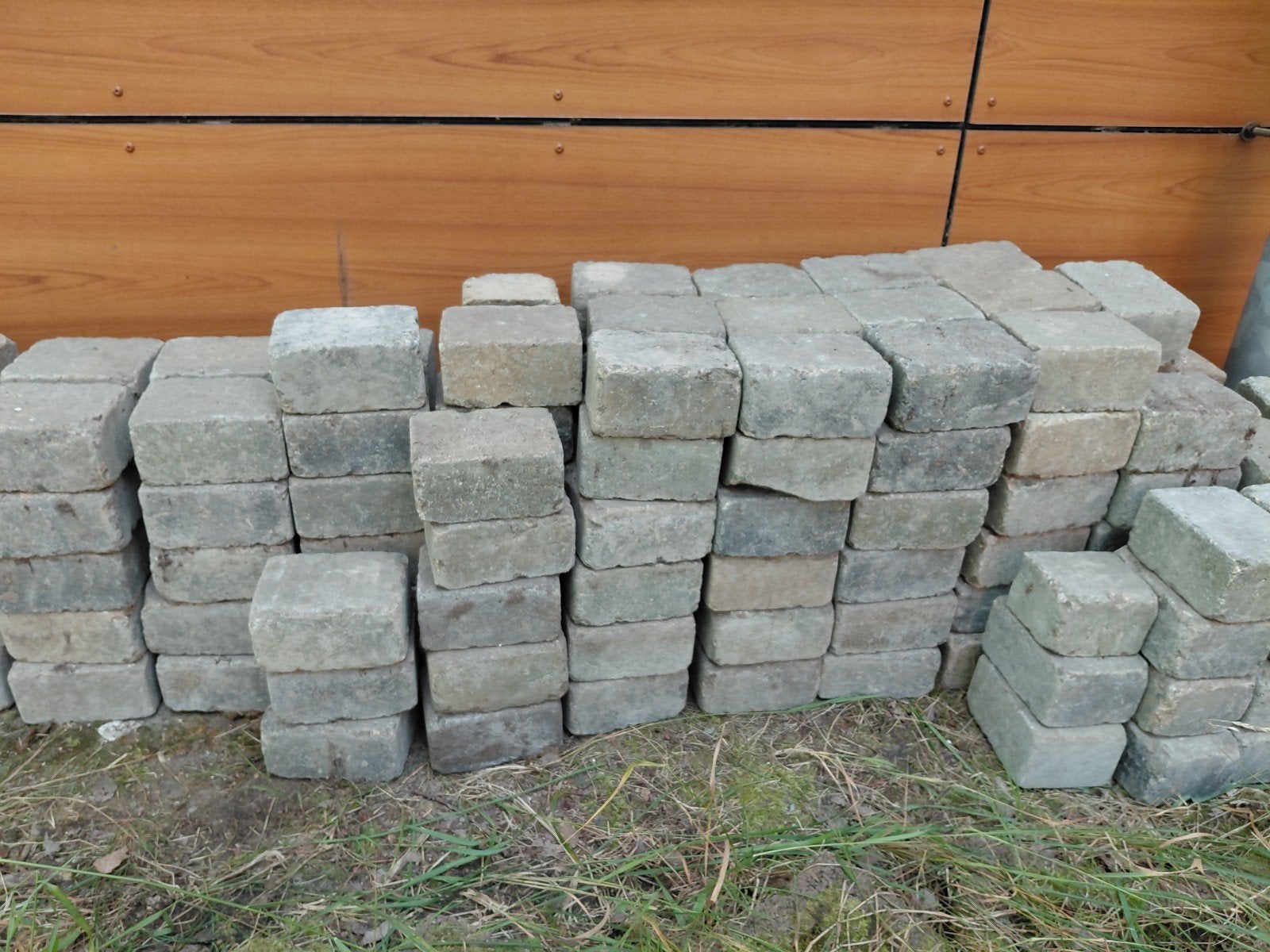 gratis stenen ongeveer 11m2, Ophalen, Gebruikt, Klinkers, 10 m² of meer