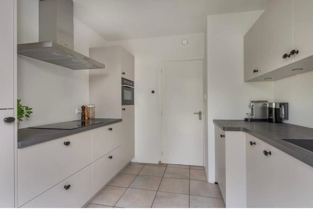 Moderne taupe/beige dubbelwandige keuken GEDEMONTEERD, Overige kleuren, Dubbelwandige keuken, Ophalen of Verzenden, Zo goed als nieuw