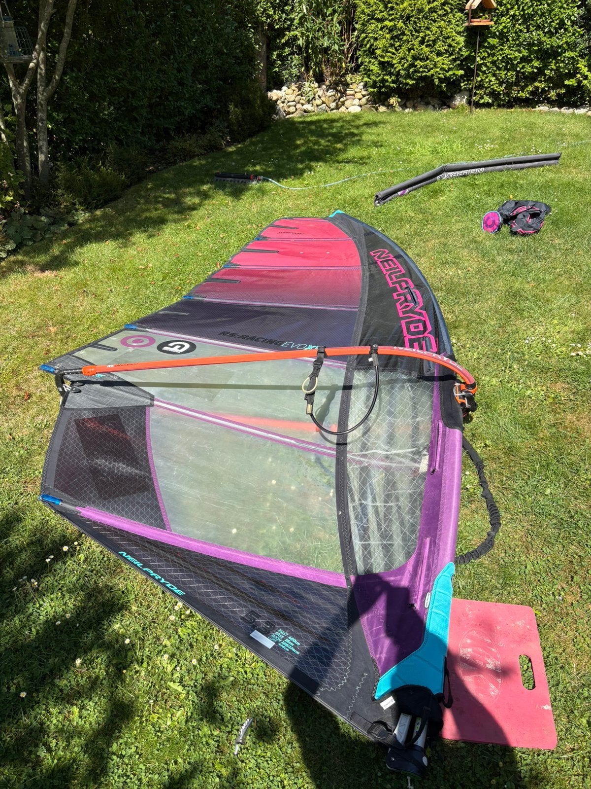 Neilpryde evo15 5.3 sonntag fins en x100 Pro 2026 rdm mast, Ophalen, Zo goed als nieuw, Zeil