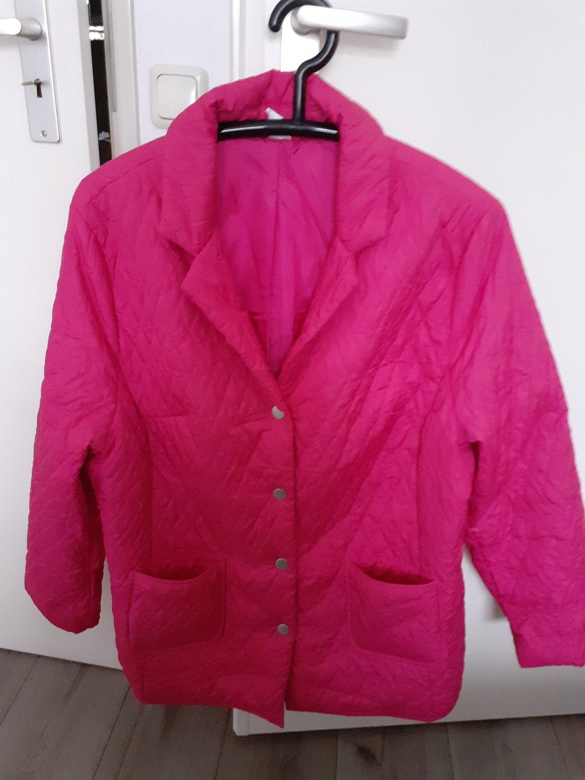 NOG  ZEER  MOOIE  EN  LEUKE  ROSE  ZOMER JASMR XL, Kleding | Dames, Jassen | Zomer, Ophalen, Zo goed als nieuw, Maat 46/48 (XL) of groter