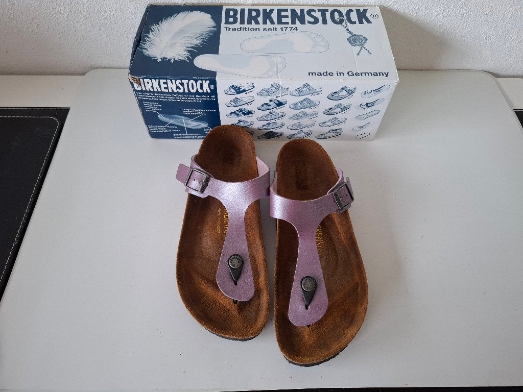 Birkenstock maat 39 Type Gizeh lila paarse slippers / paars, Kleding | Dames, Schoenen, Slippers, Overige kleuren, Verzenden, Zo goed als nieuw