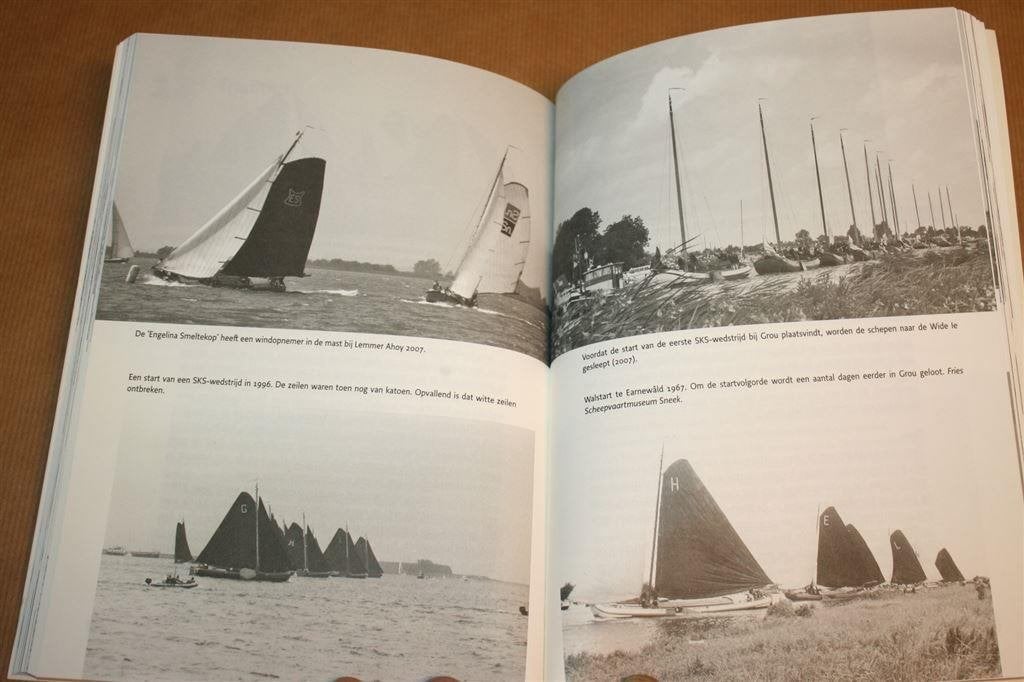 Het skûtsjesilen. Een inleiding., Ophalen of Verzenden, Zo goed als nieuw, Watersport en Hengelsport