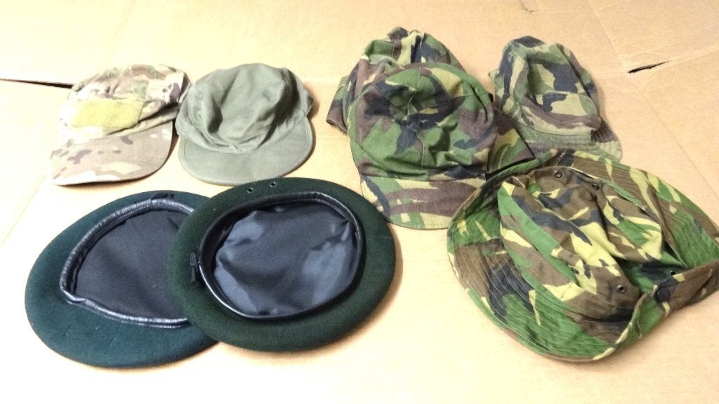 Lot petten en Baretten, Ophalen of Verzenden, Landmacht, Nederland, Kleding of Schoenen