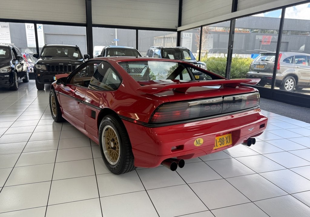 Foto 14 van Pontiac Fiero 2.8 GT Airco OOK S AVONDS GEOPEND OP AFSPRAAk